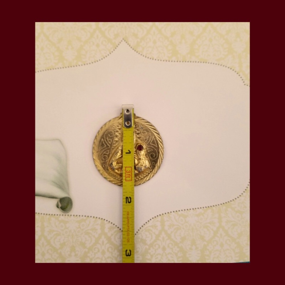 Vintage St Barbara Catholic Religious Gold Tone Medal Medallion Charm Pendant - Picture 6 of 8